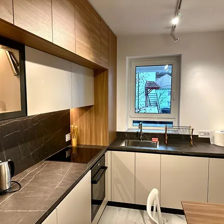 Apartamento 4friendsbrasov K7 *